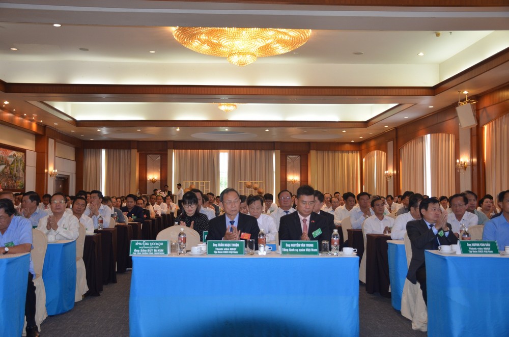 hình ảnh cao su việt lào